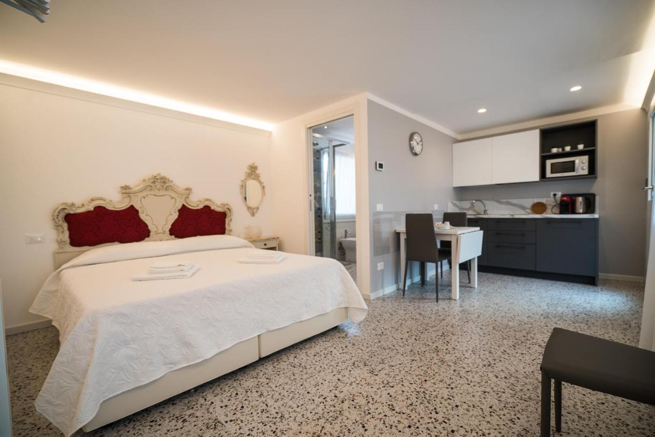 Venetian Roof View Apartment Luaran gambar
