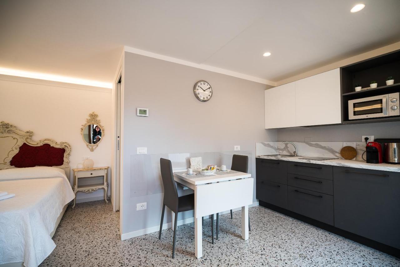 Venetian Roof View Apartment Luaran gambar